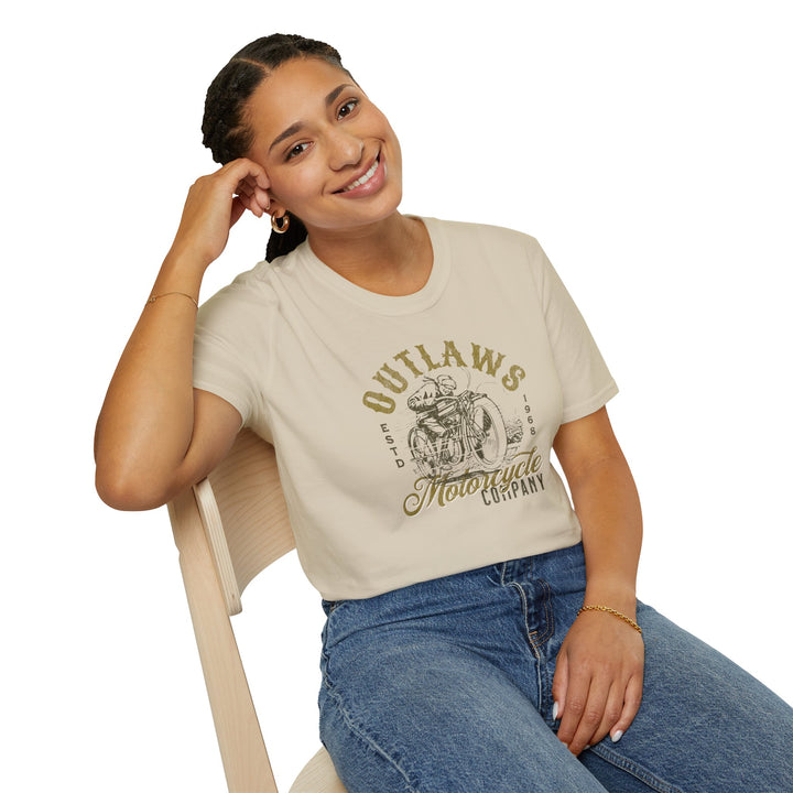 Outlaws Motorcycle Company Vintage Tee — Retro Biker T-Shirt